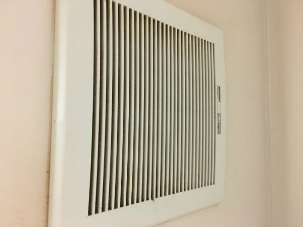 吸排気パネル清掃後