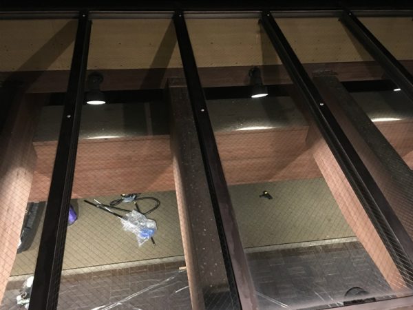 車寄せ天窓清掃後